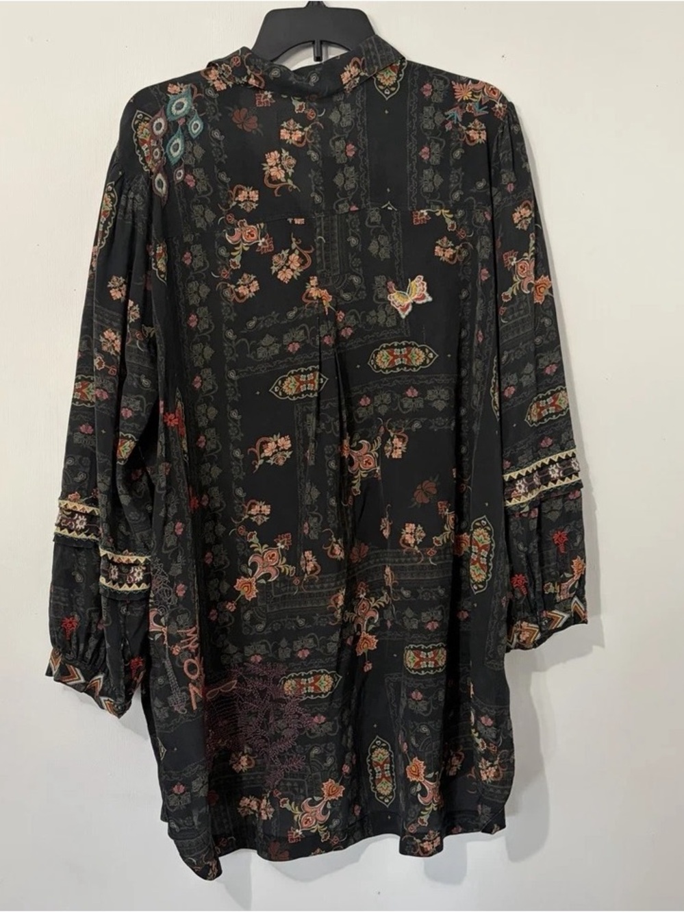 Johnny Was Black Floral Paisley Embroidered Long Sleeve Tunic - Picture 2 of 16